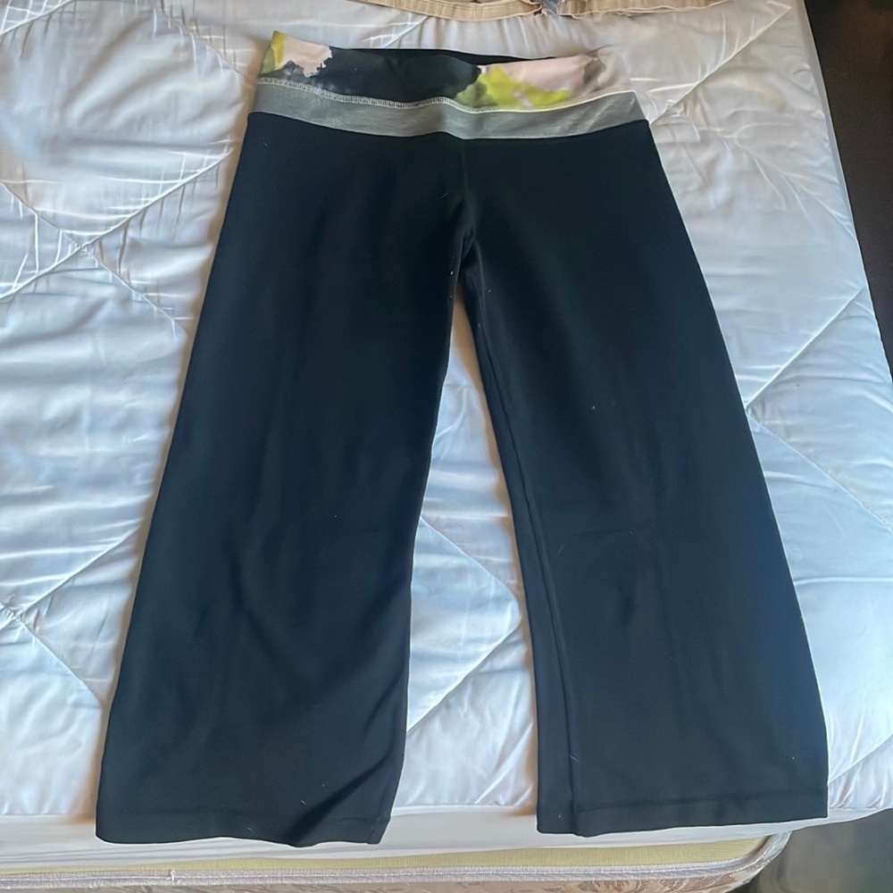 Lululemon yoga capris